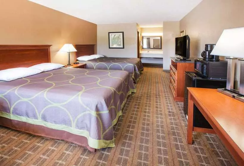 Мотель Super 8 By Wyndham Clinton