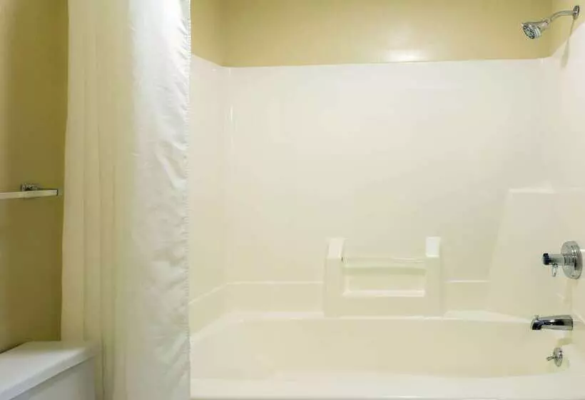 모텔 Super 8 By Wyndham Dekalb Il