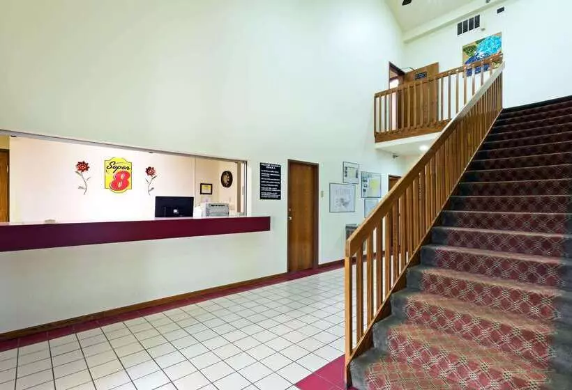 모텔 Super 8 By Wyndham Dekalb Il