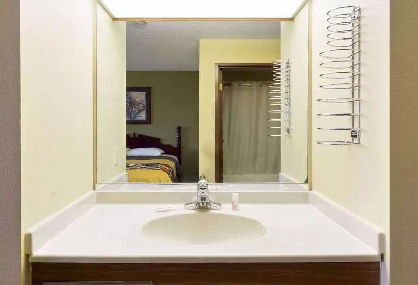 모텔 Super 8 By Wyndham Dekalb Il