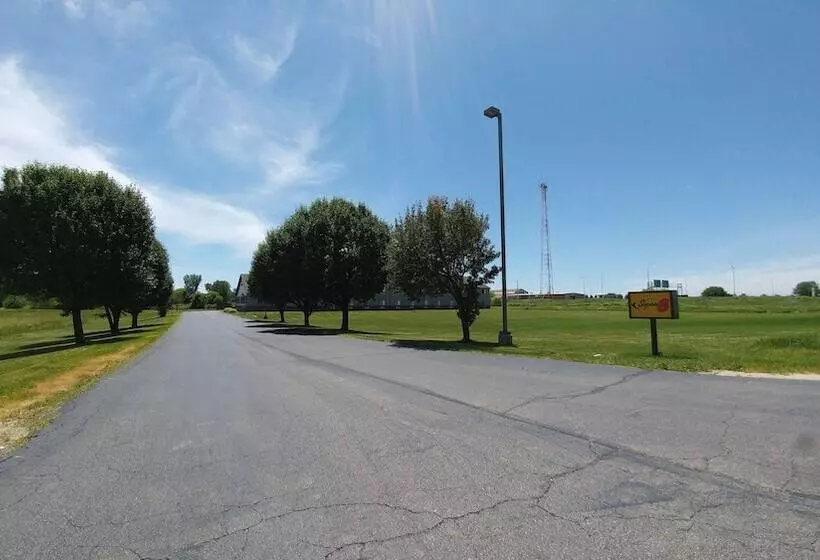 모텔 Super 8 By Wyndham Dekalb Il