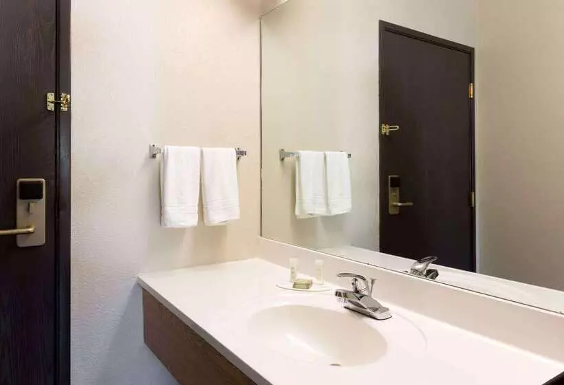 Мотель Super 8 By Wyndham Radcliff Ft. Knox Area