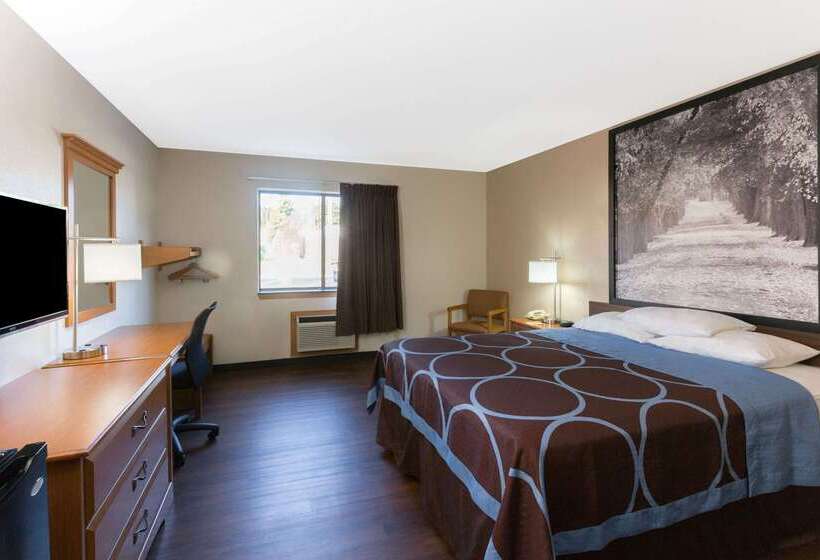 汽车旅馆  Super 8 By Wyndham Radcliff Ft. Knox Area