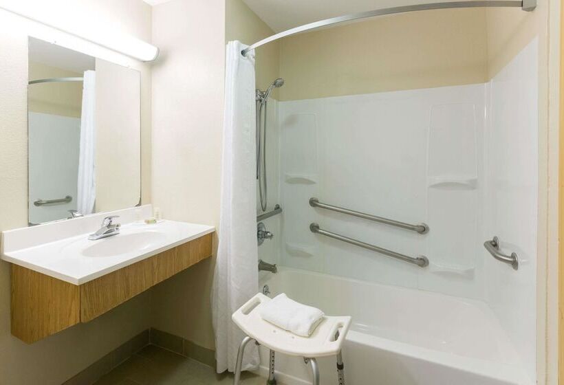 汽车旅馆  Super 8 By Wyndham Radcliff Ft. Knox Area