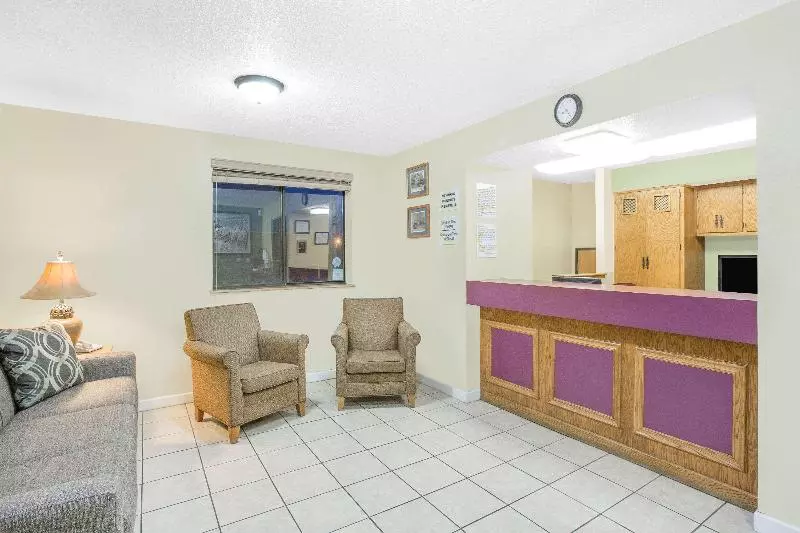 모텔 Super 8 By Wyndham Roanoke Va