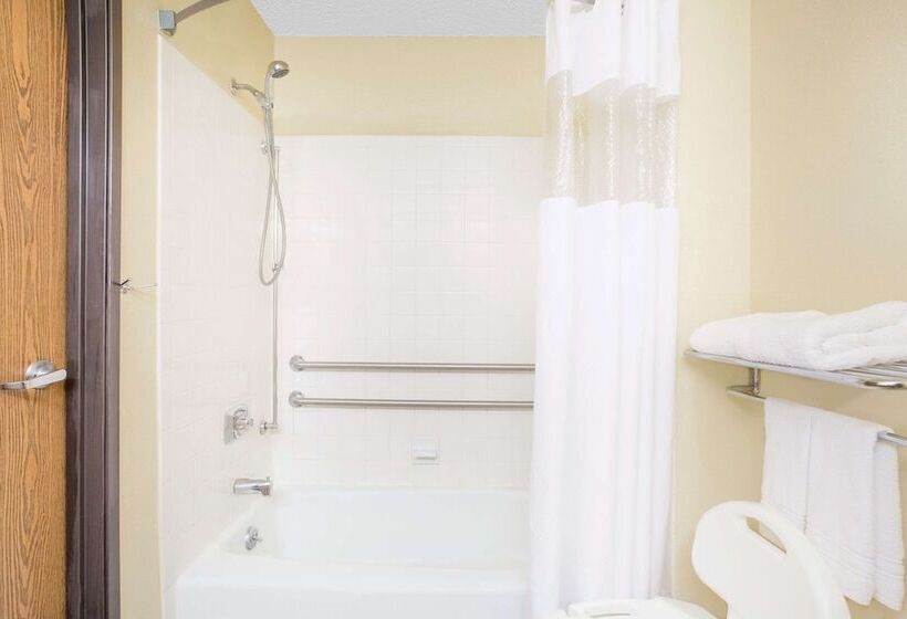 Motel Super 8 By Wyndham Roanoke Va