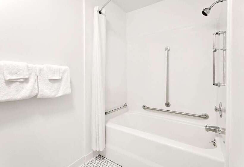 Мотель Super 8 By Wyndham Sturgeon Bay