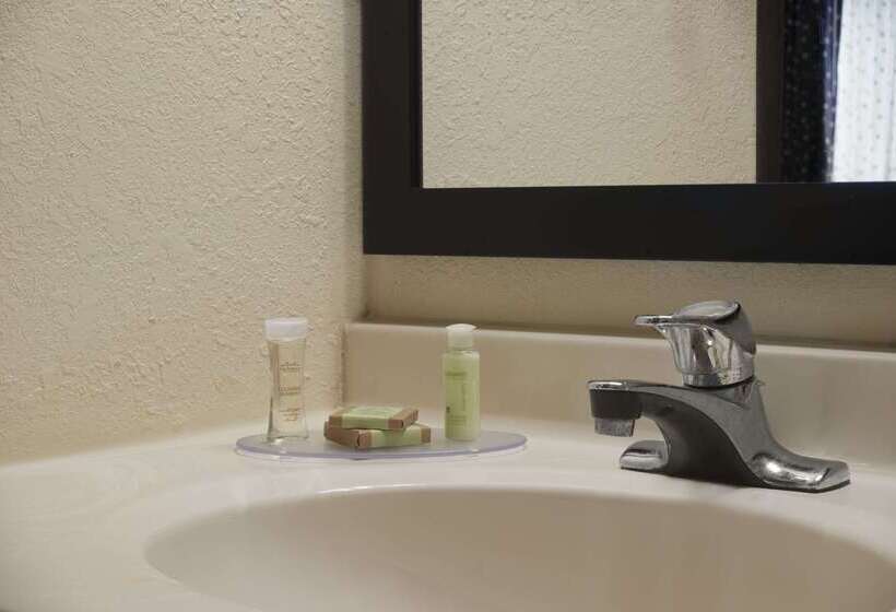 모텔 Super 8 By Wyndham Whitewater Wi