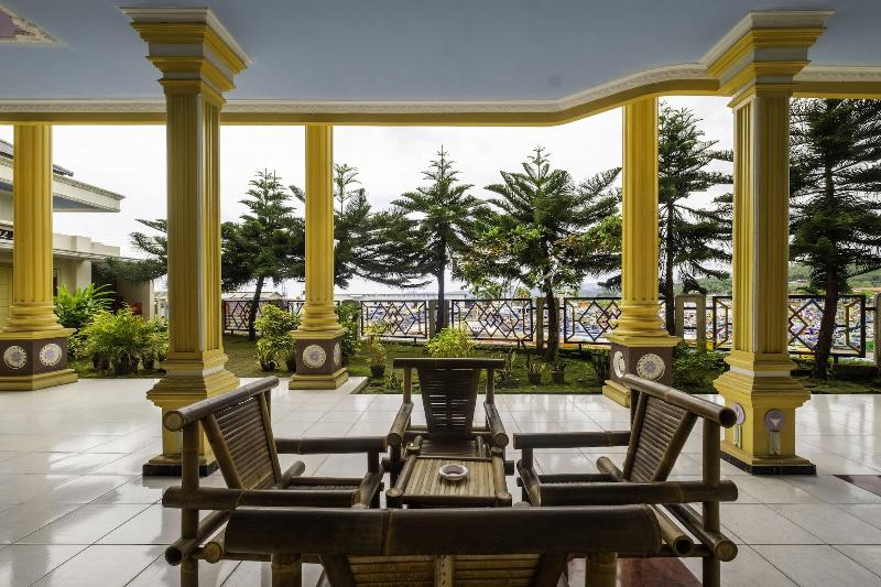 הוסטל Spot On 1896 Hotel Mahkota Pantai