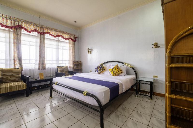 הוסטל Spot On 1896 Hotel Mahkota Pantai