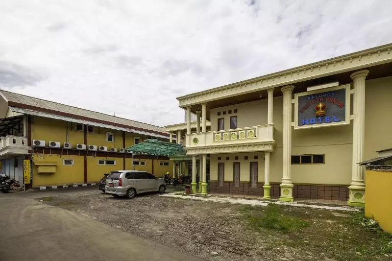 Retkeilymaja Spot On 1896 Hotel Mahkota Pantai