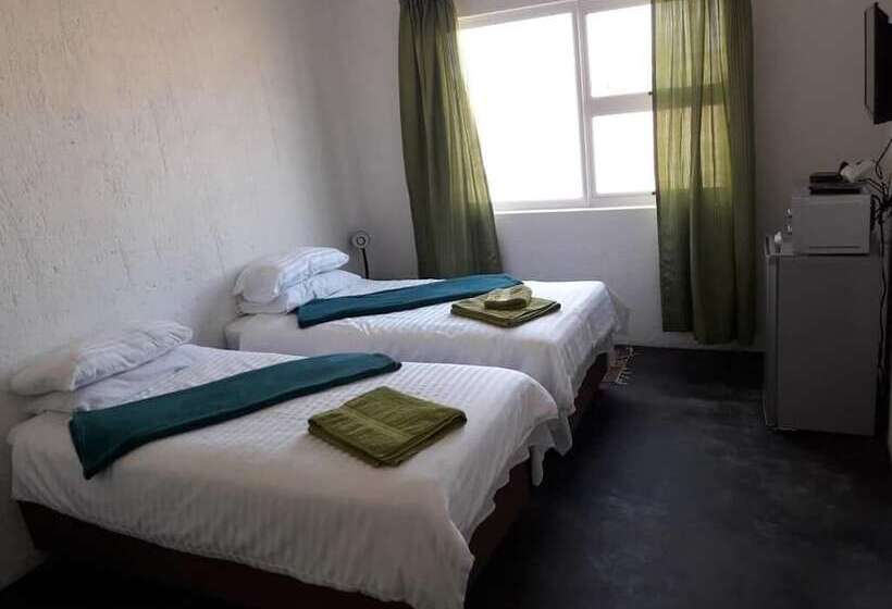 تختخواب و صبحانه Lientjies Guest House