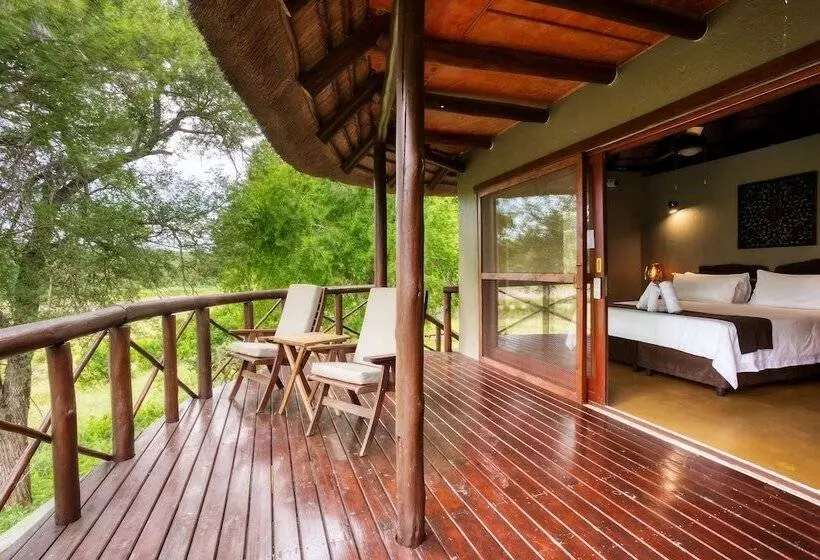 ホテル Emhosheni River Lodge