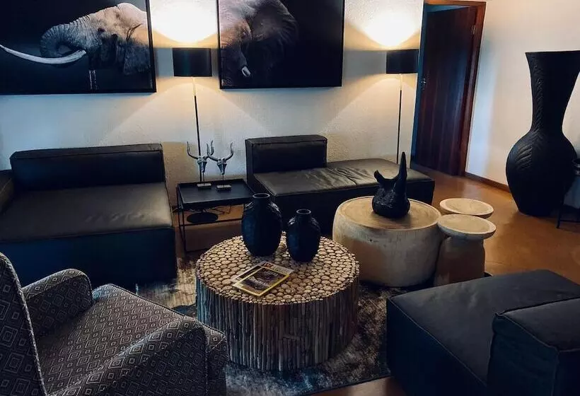 ホテル Emhosheni River Lodge