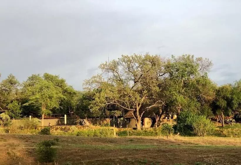 ホテル Emhosheni River Lodge