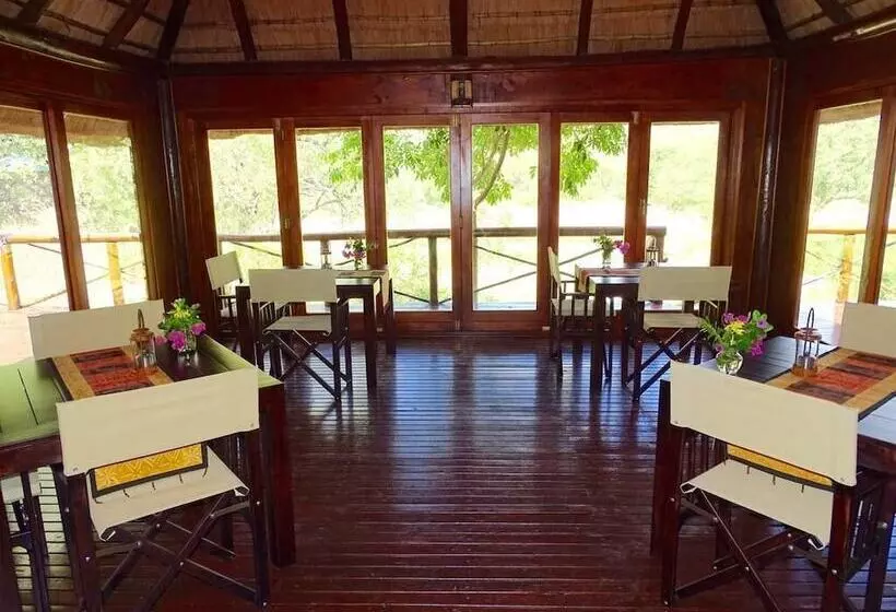 ホテル Emhosheni River Lodge