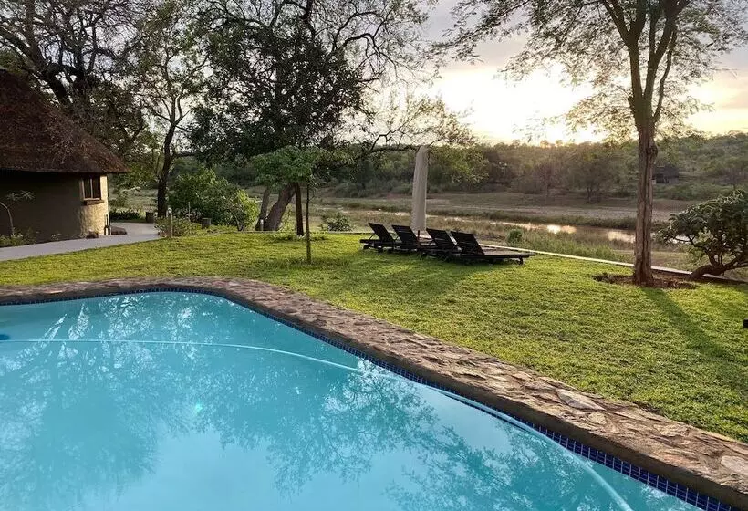 ホテル Emhosheni River Lodge