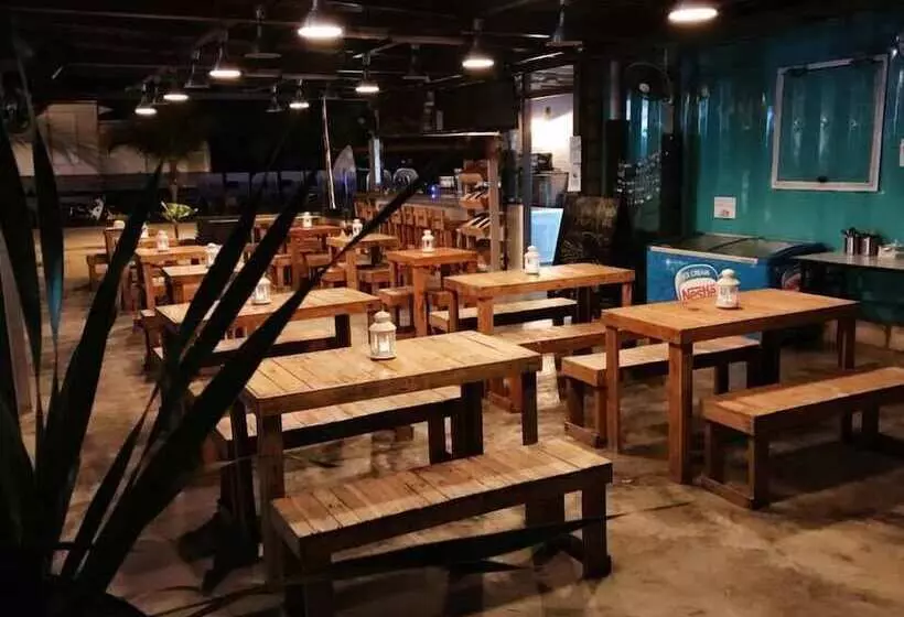 Hotelli Go Deeper Tioman