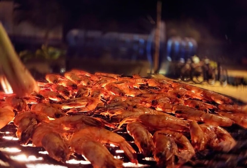 Отель Go Deeper Tioman