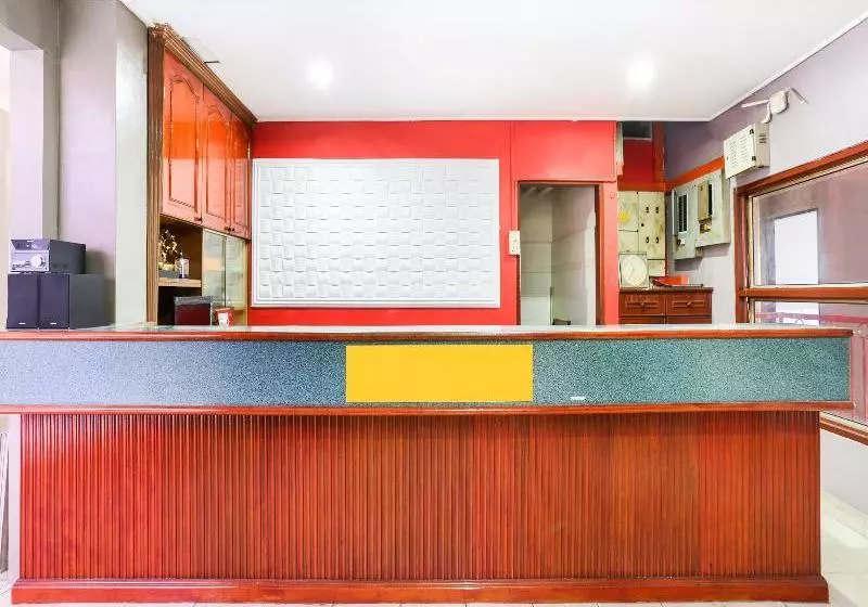 Spot On 89626 Hotel Dinar