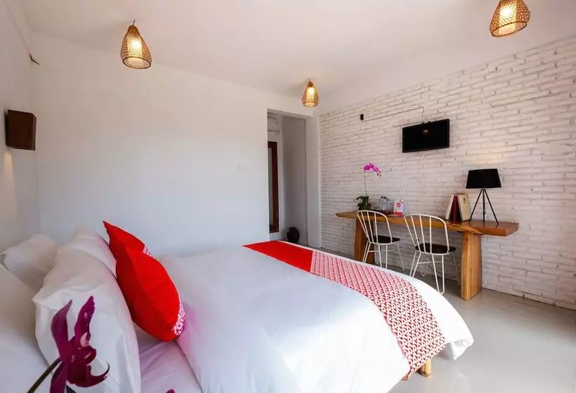 ホテル Surya Villa By Oyo Rooms