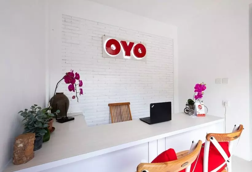 ホテル Surya Villa By Oyo Rooms
