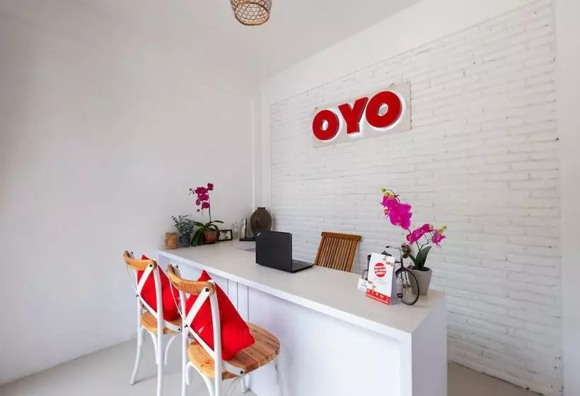 ホテル Surya Villa By Oyo Rooms