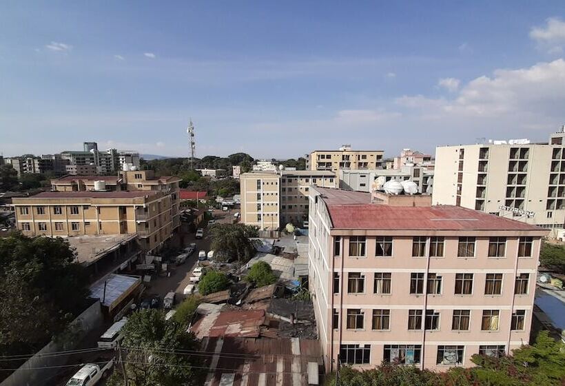 هتل Teferi Mekonnen