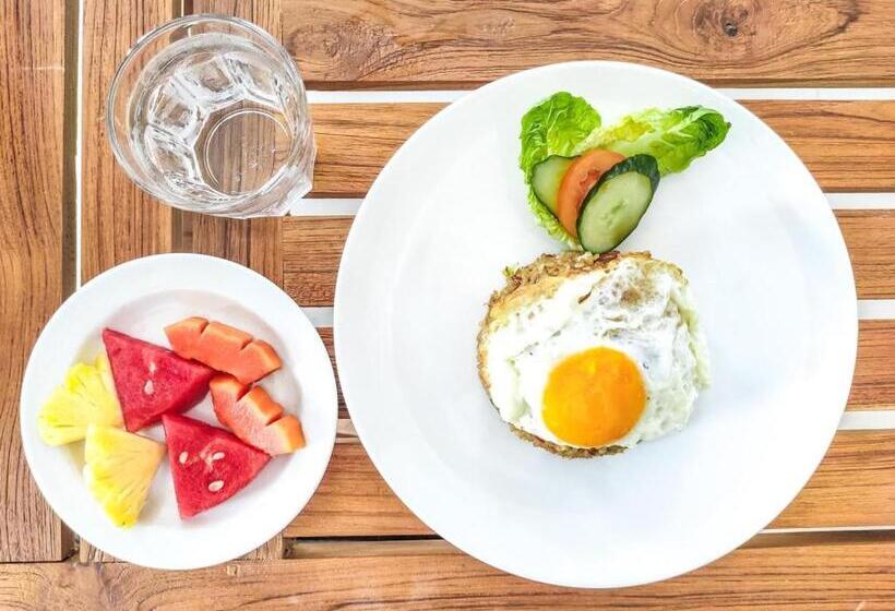 پانسیون Santi Homestay