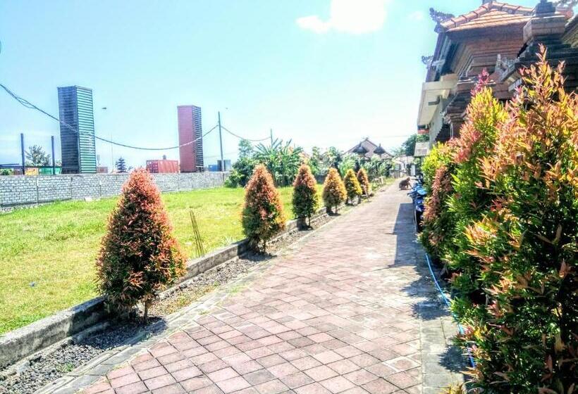 پانسیون Santi Homestay