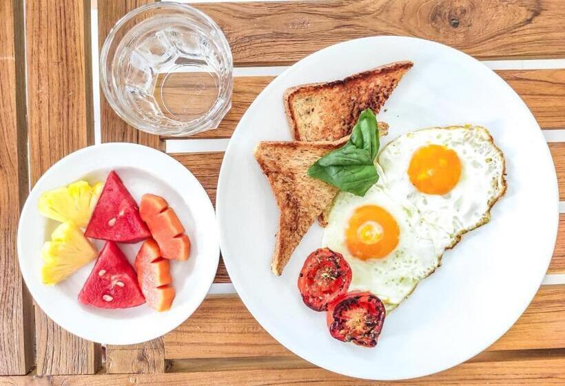 پانسیون Santi Homestay