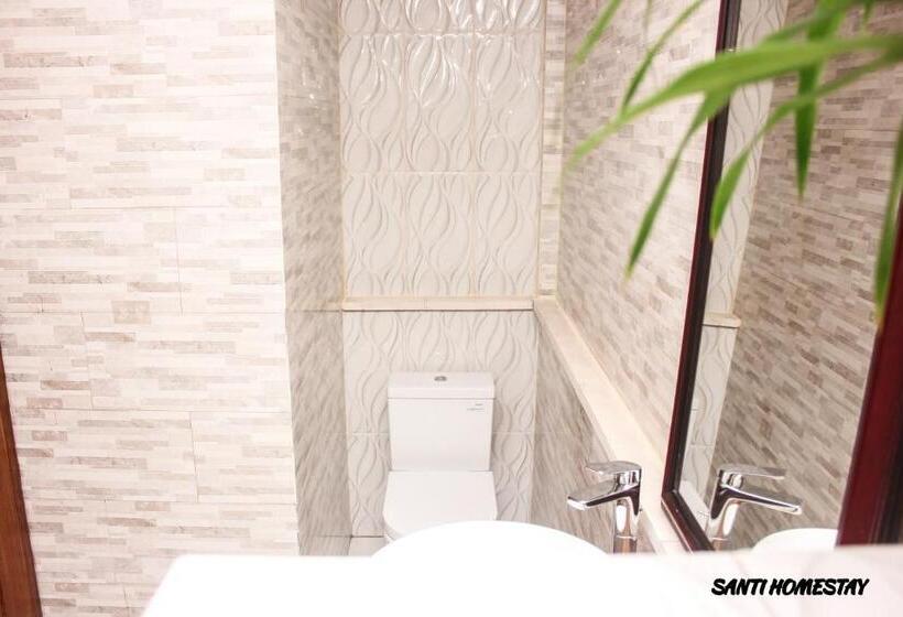 پانسیون Santi Homestay