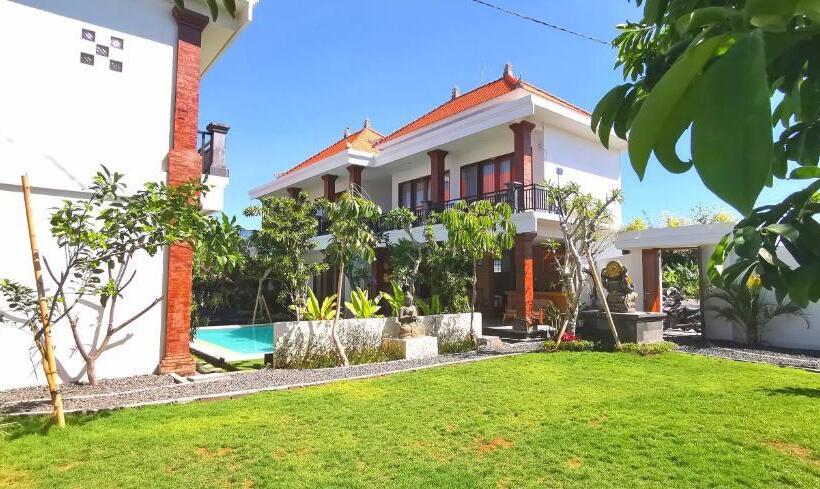 پانسیون Santi Homestay