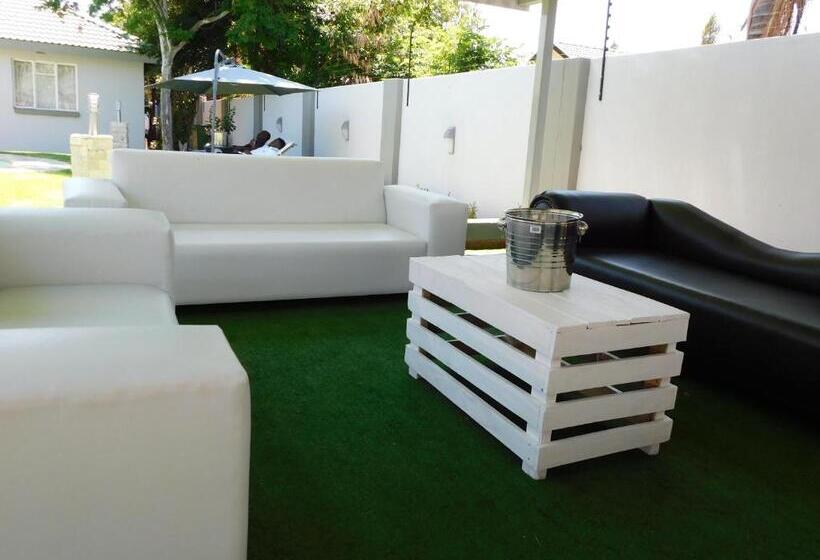 بنسيون Savannah Guest House