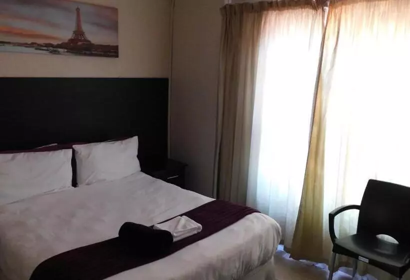 پانسیون Savannah Guest House