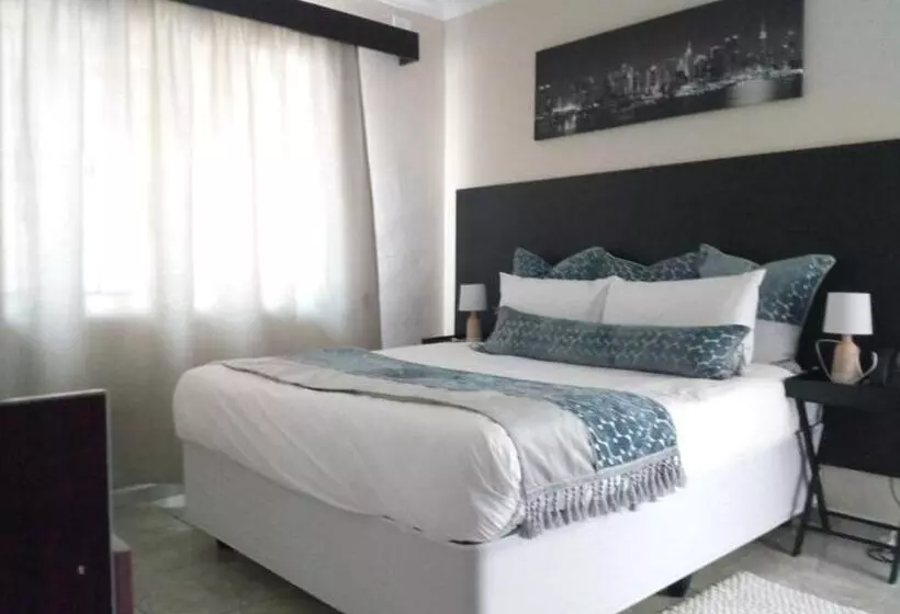 پانسیون Savannah Guest House