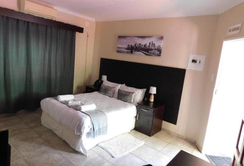 بنسيون Savannah Guest House