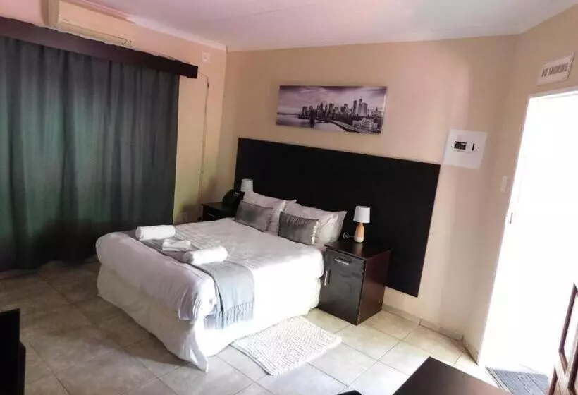 پانسیون Savannah Guest House