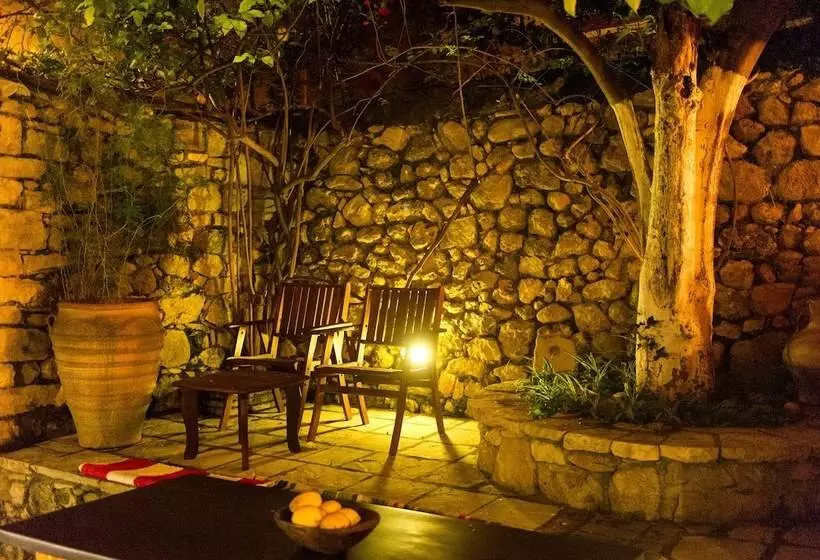Small Luxury Hotel 1800