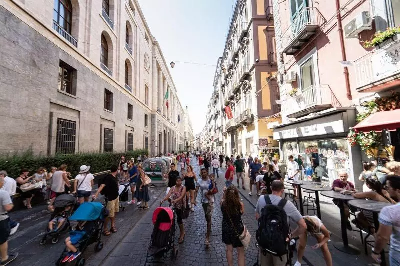 Hg Boutique Toledo, Napoli Centro, By Clapa Group