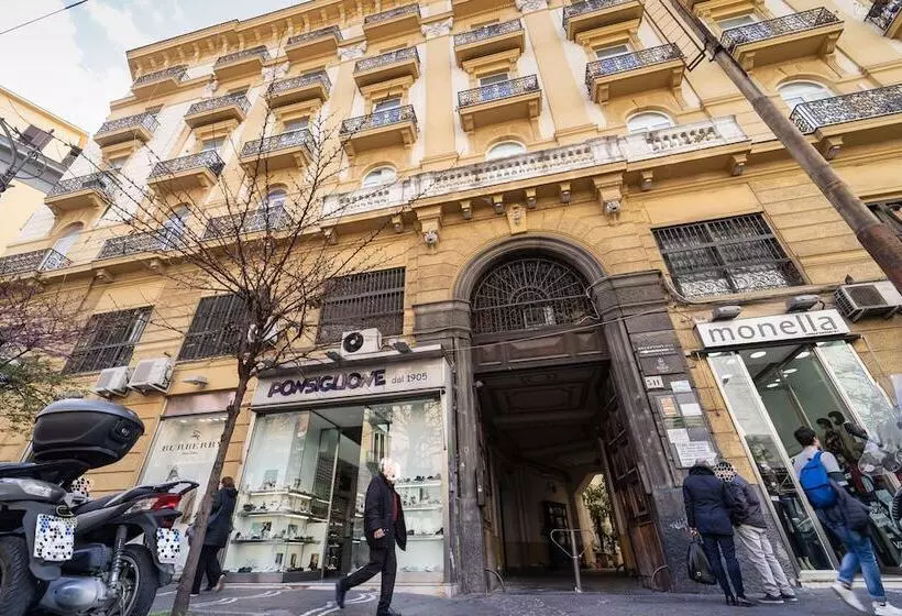 Hg Boutique Toledo, Napoli Centro, By Clapa Group