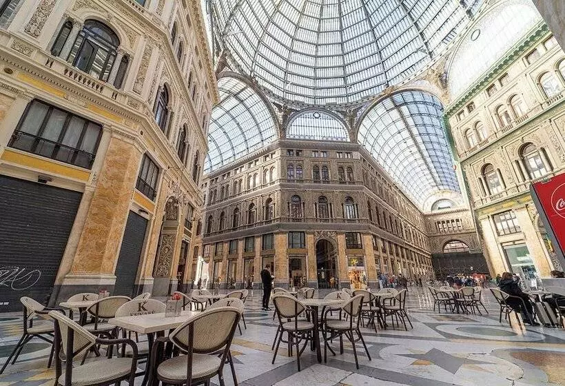 Hg Boutique Toledo, Napoli Centro, By Clapa Group