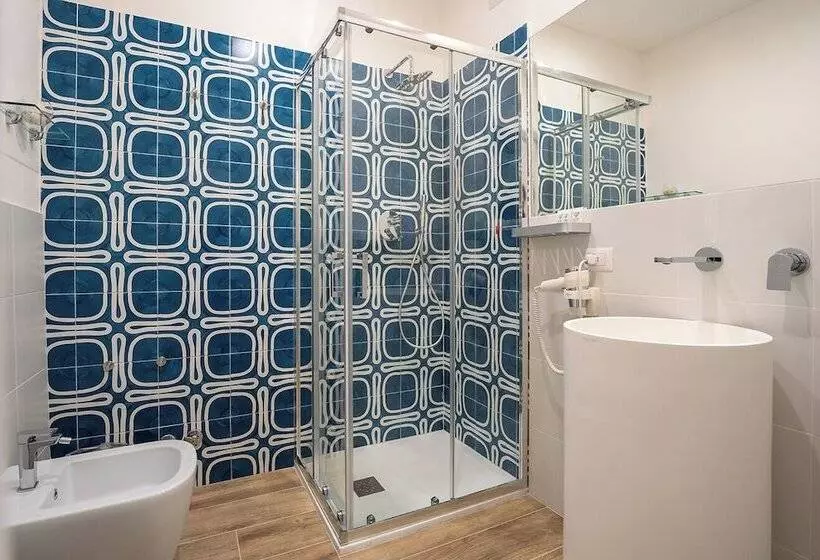 Hg Boutique Toledo, Napoli Centro, By Clapa Group