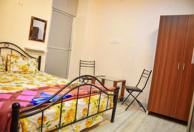 בית מלון כפרי Nanus Hostel