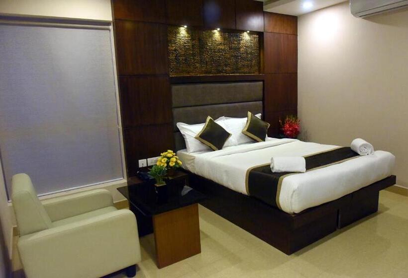 The Hydel Park   Business Class Hotel   Near Central Railway Station