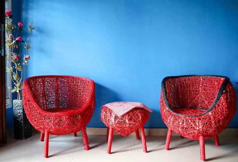 Retkeilymaja Delima Guest House Syariah By Oyo Rooms