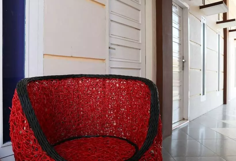 Retkeilymaja Delima Guest House Syariah By Oyo Rooms