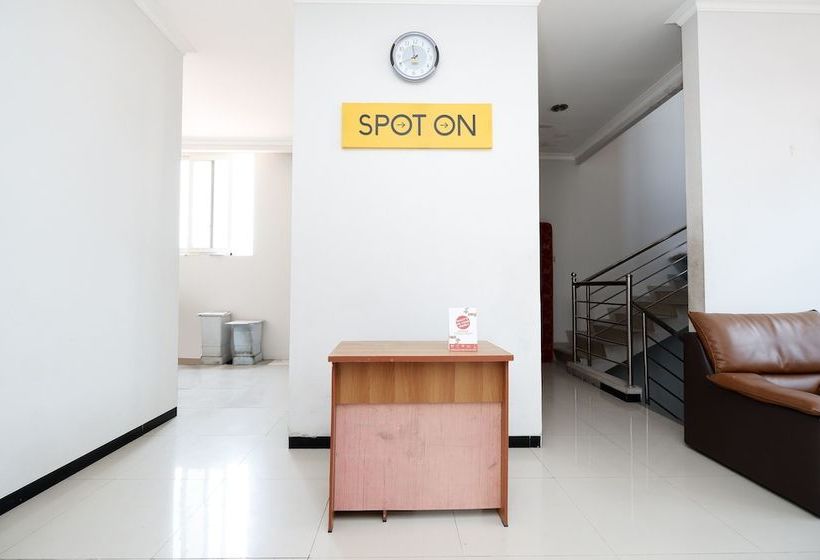 هاستل Spot On 1800 Ed Ed Residence