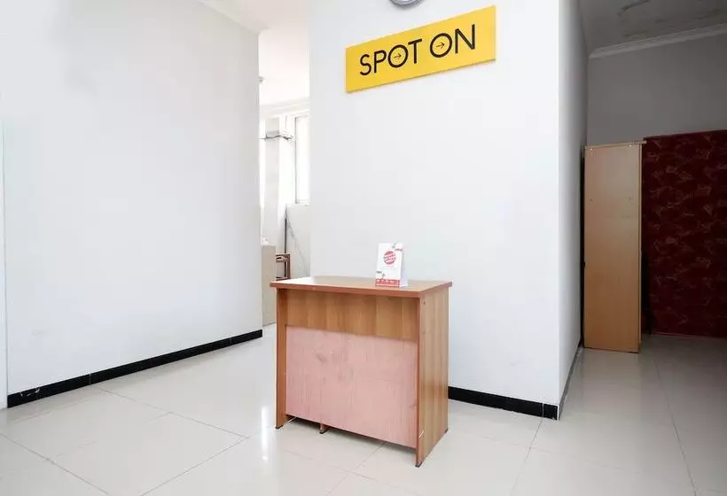 هاستل Spot On 1800 Ed Ed Residence