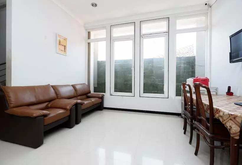 هاستل Spot On 1800 Ed Ed Residence